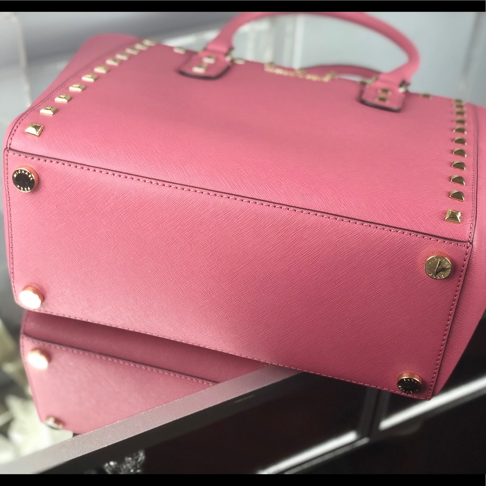 ✨LAST DAY SALE MK Sandrine Stud Large Leather Tote - Picture 6 of 8